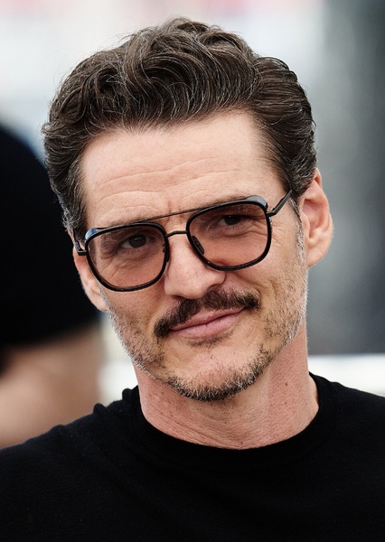 Pedro Pascal photo
