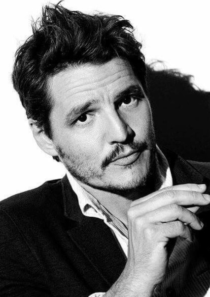 Pedro Pascal photo