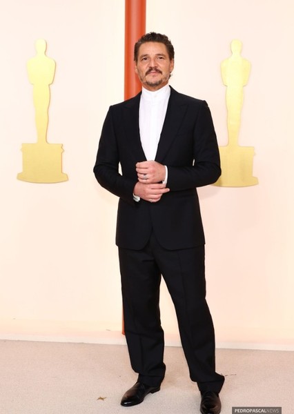 Pedro Pascal photo