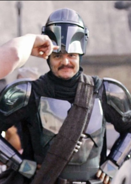Pedro Pascal photo