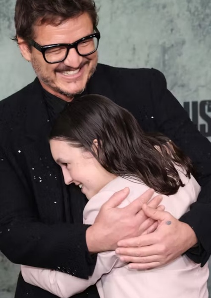 Pedro Pascal and Bella Ramsey photo