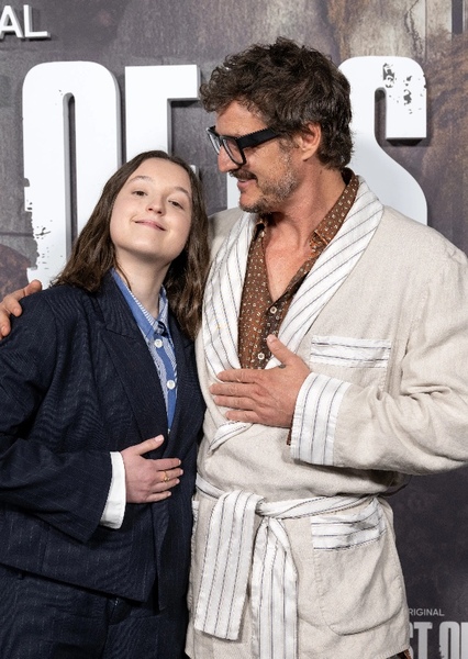 Pedro Pascal and Bella Ramsey photo