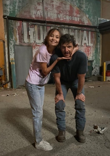 Pedro Pascal and Nico Parker photo