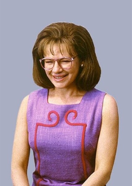 Peg Boggs (Edward Scissorhands)