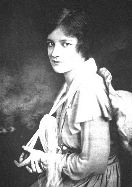 Peggy Wood photo