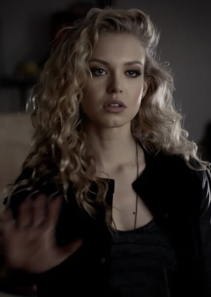 Penelope Mitchell photo
