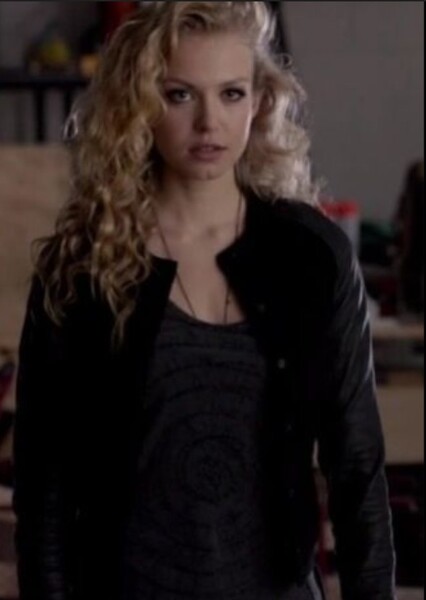 Penelope Mitchell photo