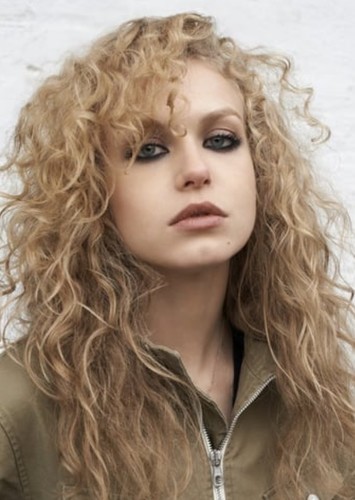 Penelope Mitchell photo