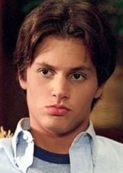 Penn Badgley photo