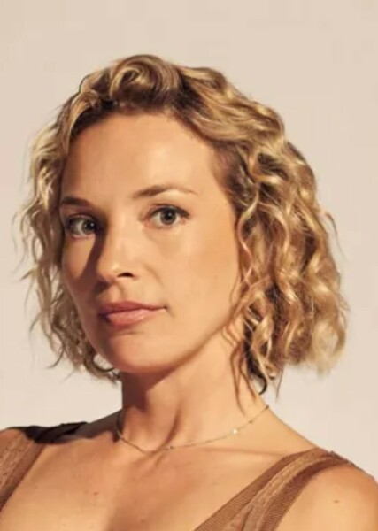 Perdita Weeks photo