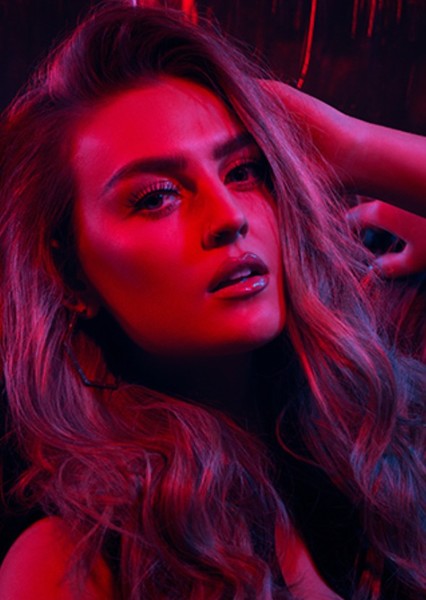 Perrie Edwards photo