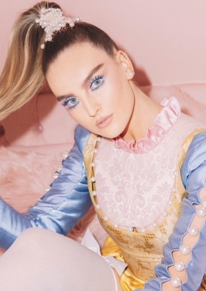 Perrie Edwards photo