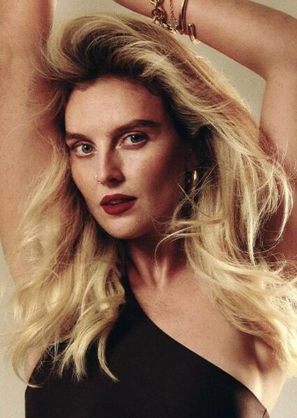 Perrie Edwards photo