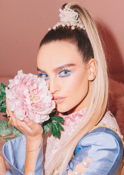 Perrie Edwards photo