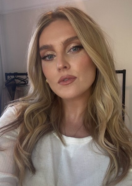Perrie Edwards photo