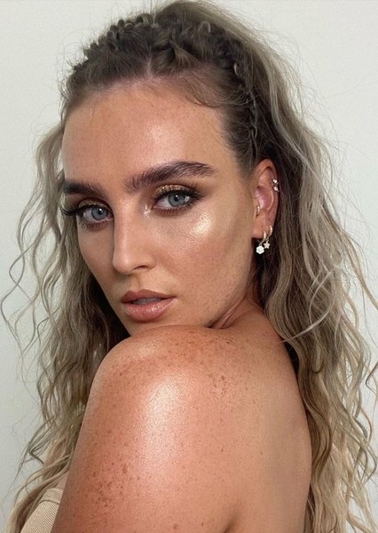 Perrie Edwards photo