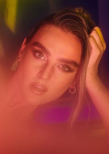Perrie Edwards photo