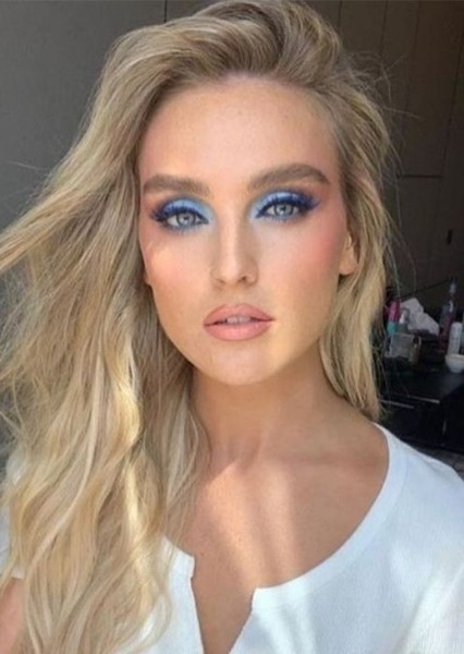 Perrie Edwards photo