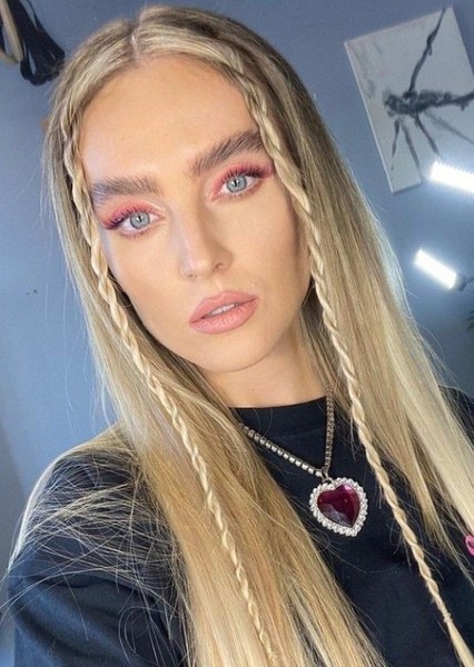 Perrie Edwards photo