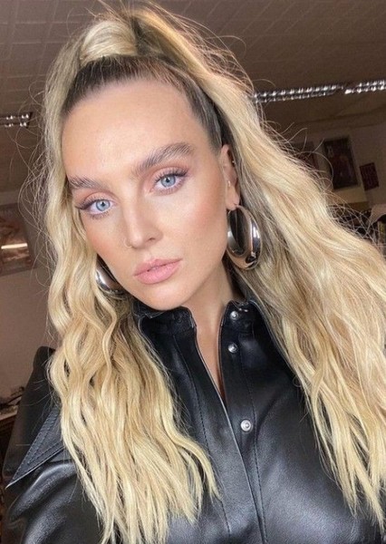 Perrie Edwards photo