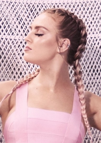 Perrie Edwards photo