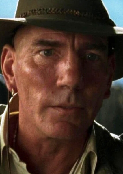 Pete Postlethwaite photo