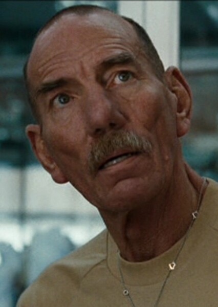 Pete Postlethwaite photo