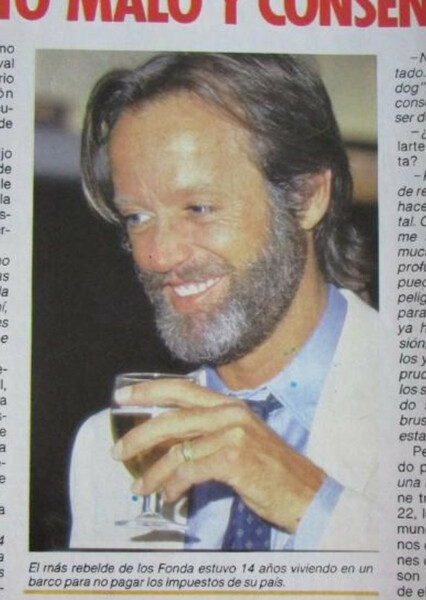 Peter Fonda photo