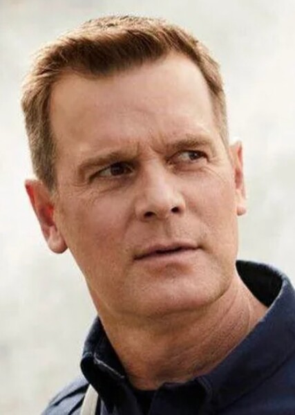 Peter Krause photo