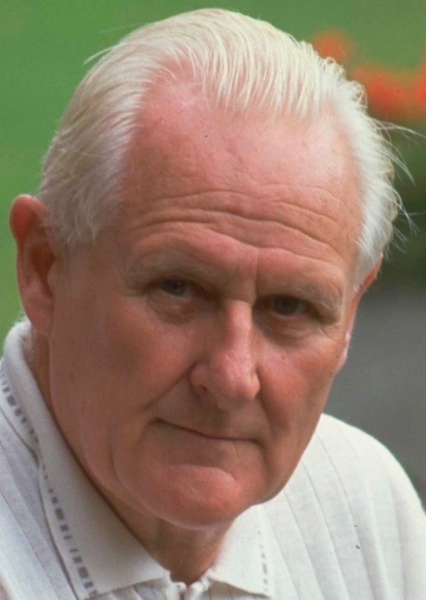 Peter Vaughan photo
