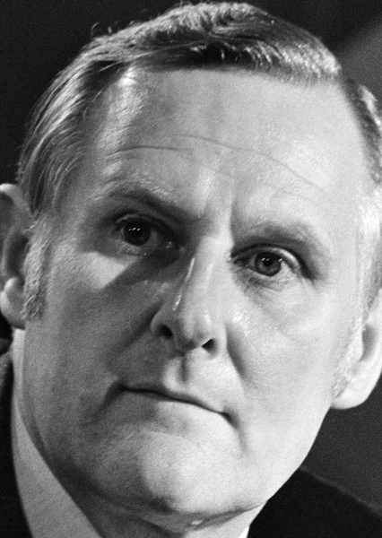 Peter Vaughan photo