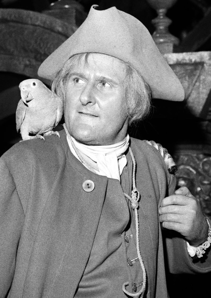 Peter Vaughan photo