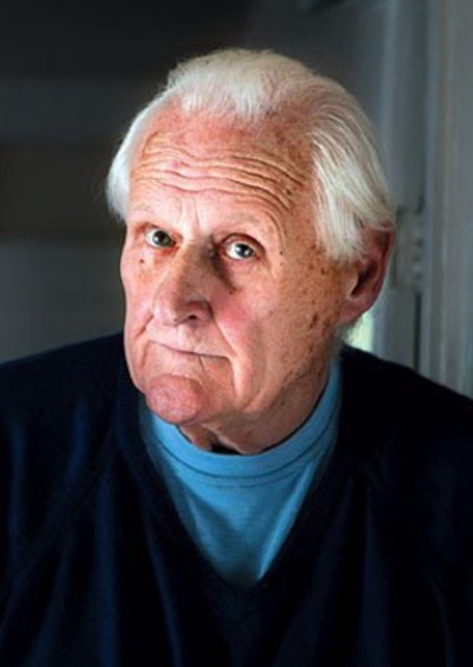 Peter Vaughan photo