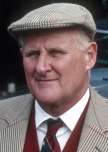Peter Vaughan photo