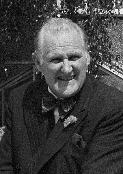 Peter Vaughan photo