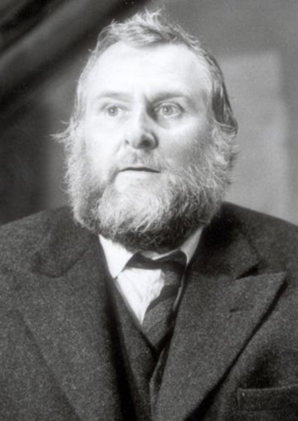 Peter Vaughan photo