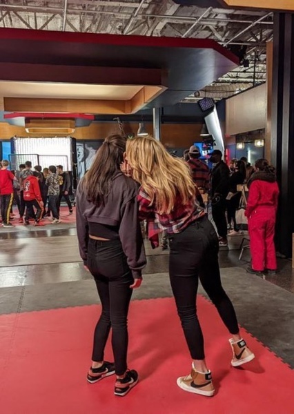 Peyton List and Oona O’Brien photo