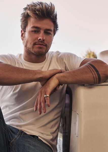 Peyton Meyer photo
