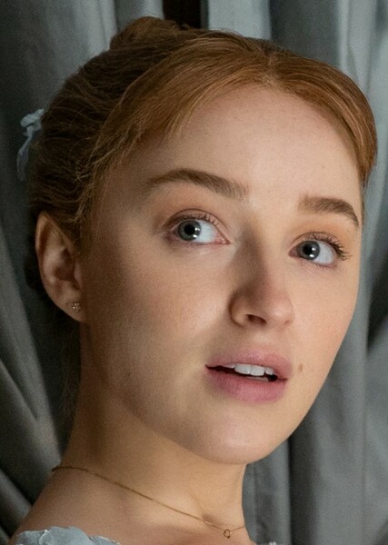 Phoebe Dynevor photo