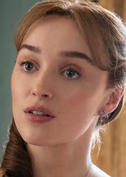 Phoebe Dynevor photo
