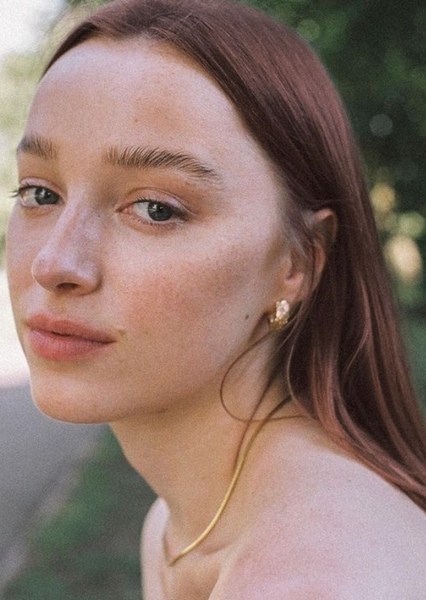 Phoebe Dynevor