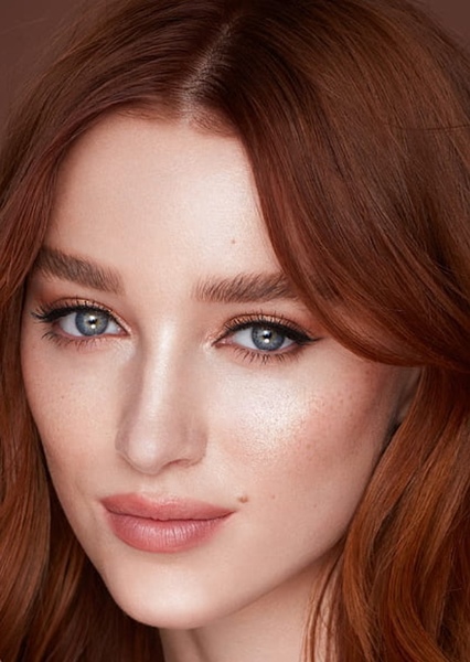 Phoebe Dynevor