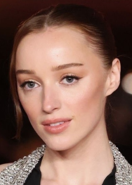 Phoebe Dynevor photo