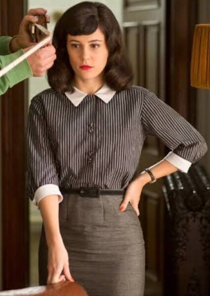 Phoebe Fox photo
