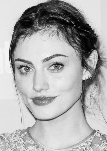 Phoebe Tonkin photo