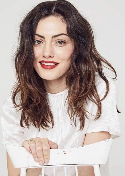 Phoebe Tonkin photo