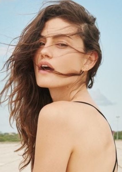 Phoebe Tonkin
