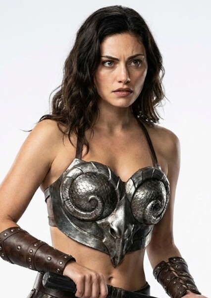 Phoebe Tonkin photo