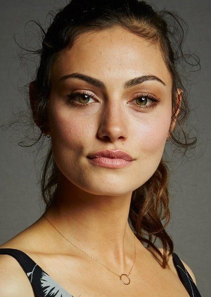 Phoebe Tonkin photo