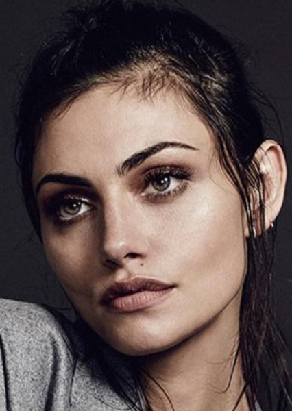Phoebe Tonkin photo